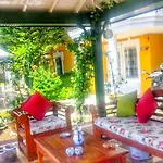Hotel Uzun