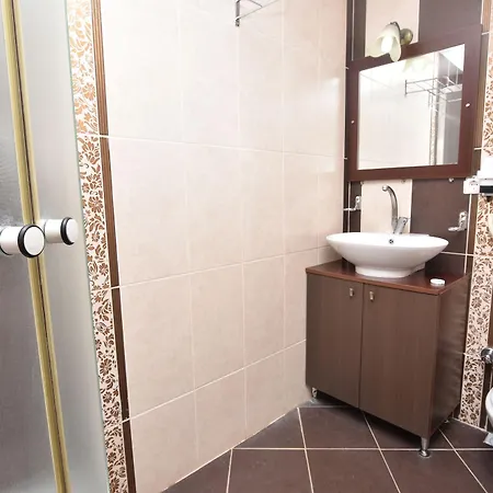 Uzun Otel