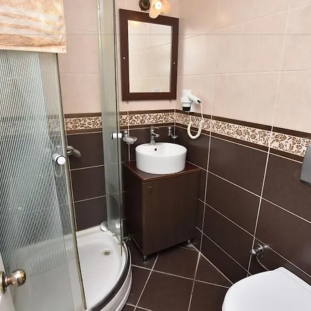 Uzun Otel