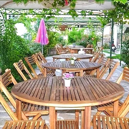 Otel Uzun Ayvalı