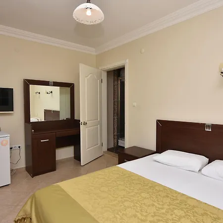 Uzun Otel Ayvalı