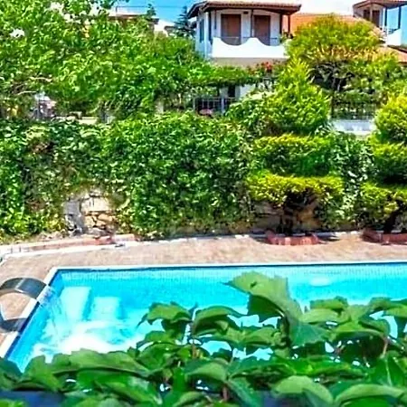 Uzun Ξενοδοχείο 3*