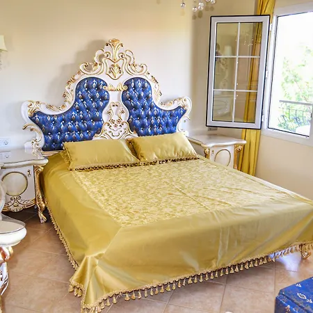 Otel Uzun Ayvalı